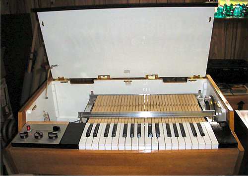 Mellotron M400 #500 - the insides