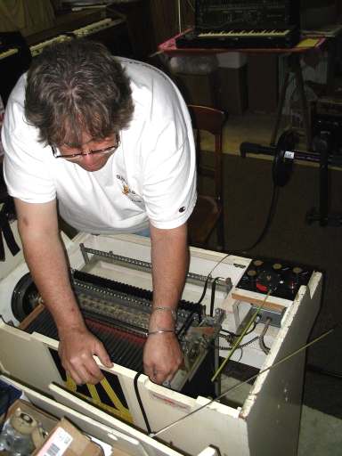 Jimmy Moore lacing a Mellotron M400 tape frame